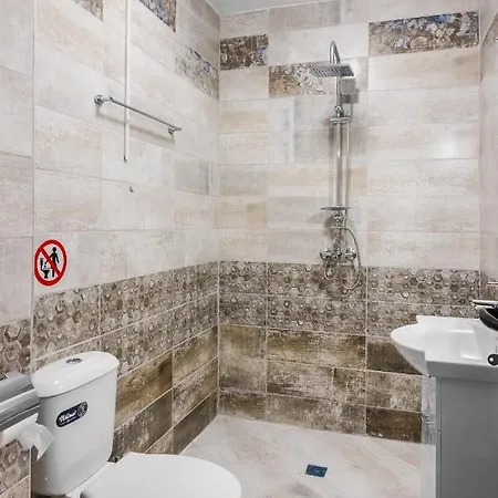 Private With Balcony In Center By Flat Mаnager סופיה