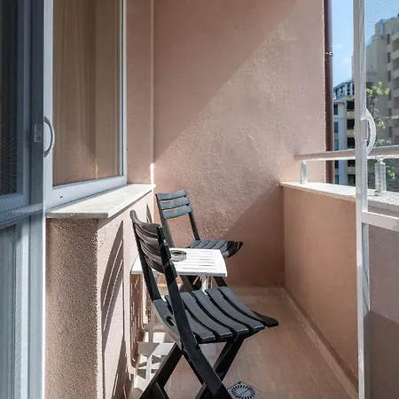 Private With Balcony In Center By Flat Mаnager