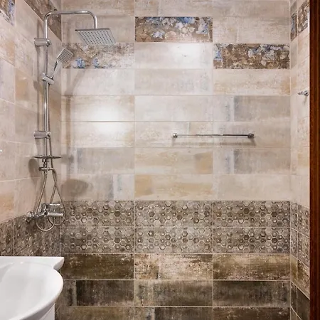 דירה Private With Balcony In Center By Flat Mаnager